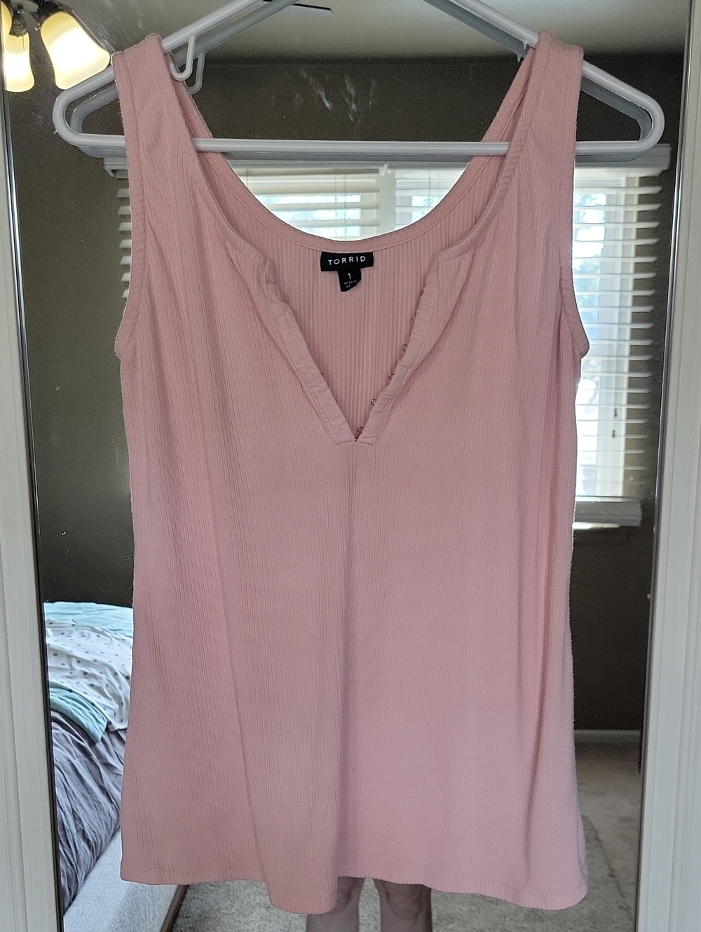 torrid Blush Pink Ribbed V-Notch Tank Size 1